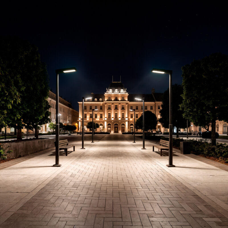 foto del prodotto lampione led 200w harlem osram nero bianco naturale 4000k