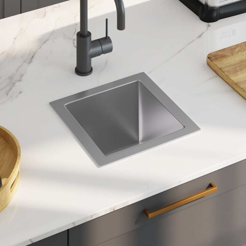 foto del prodotto lavello da cucina lavorato a mano in acciaio inox color argento varie misure dimensioni 30 x 30 x 20 cm
