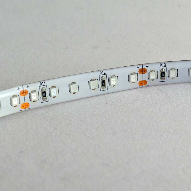 foto del prodotto leclubled potente nastro led 120 led m 9,6w m ip65 5m resistenza all acqua amber light