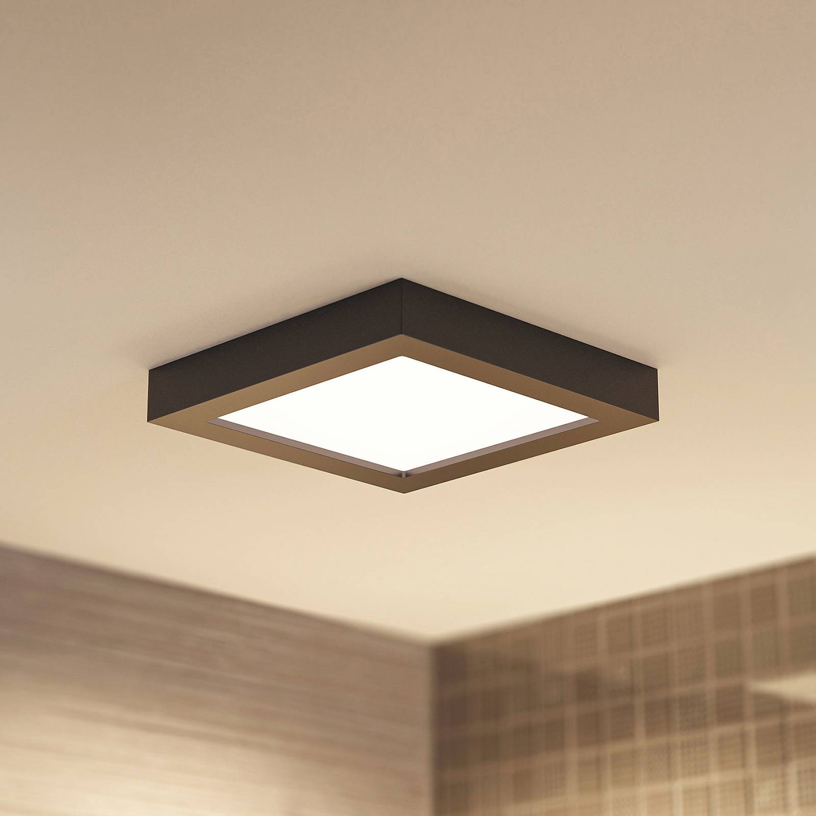 foto del prodotto led alette in nero da alluminio prios