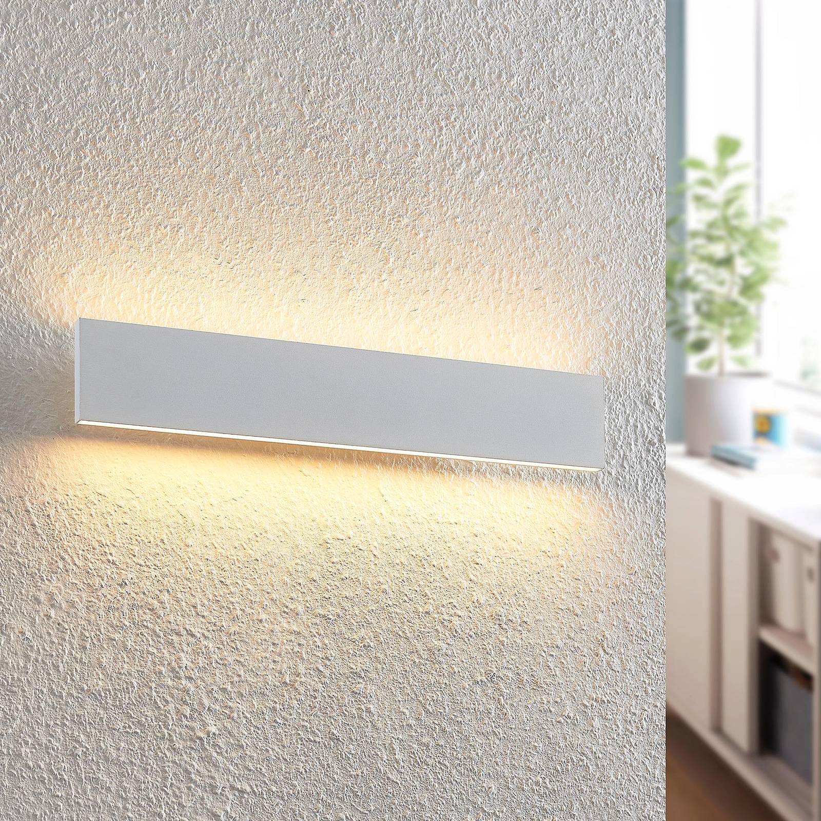 foto del prodotto led ignazia in bianco da metallo lindby