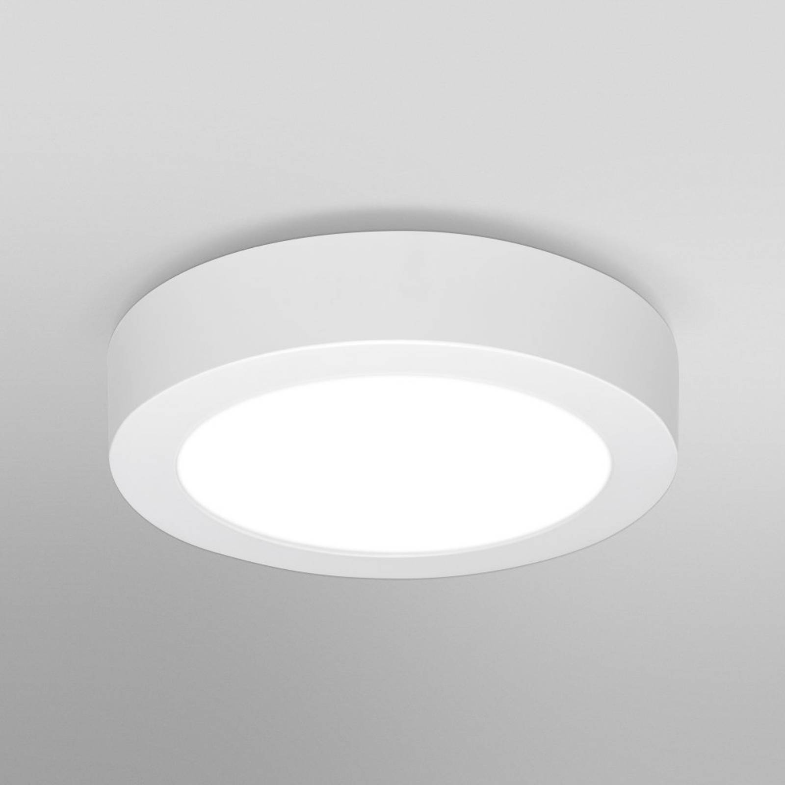 foto del prodotto ledvance plafoniera led smart 12w 900lm 3000...6500k 110 ip20 dimmerabile