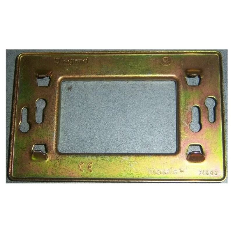 foto del prodotto legrand 074803 supporto a vite in metallo mosa c 45 3 moduli