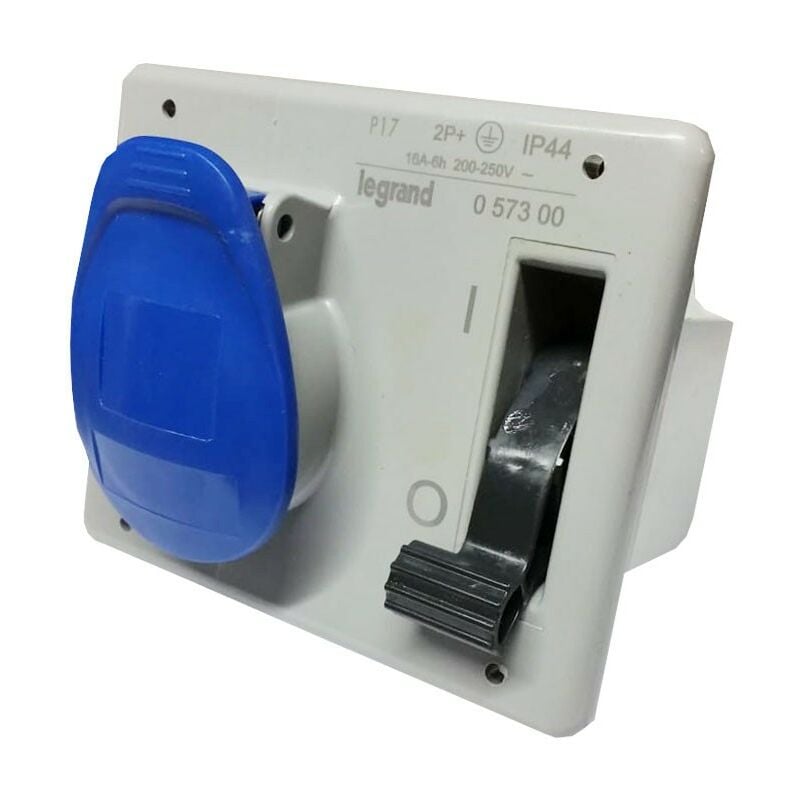 foto del prodotto legrand presa interbloccata da pannello 2p t 2x16a t 230v ip44 057300