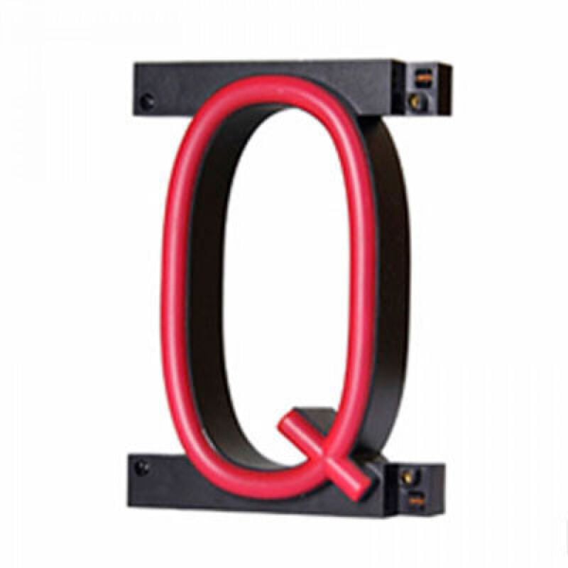 foto del prodotto lettera led neon q larghezza 100mm altezza 161mm sfondo 38mm