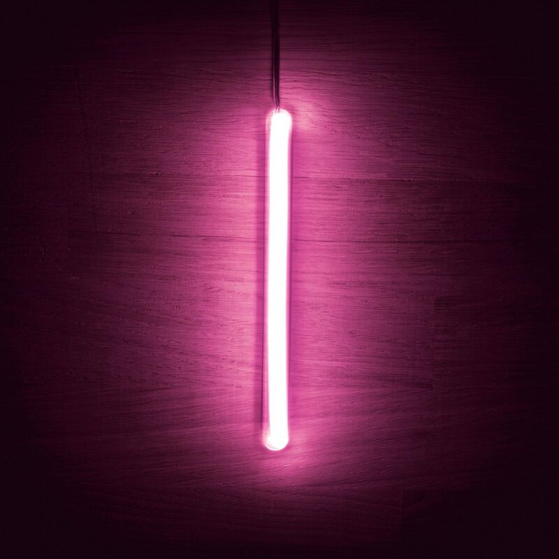 foto del prodotto lettere led neon rosa l rosa