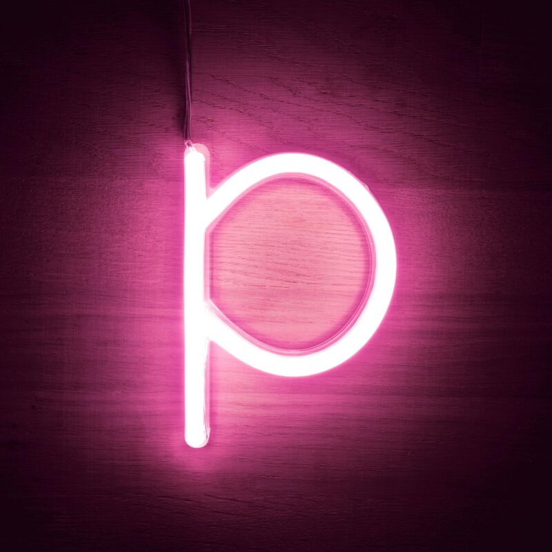 foto del prodotto lettere led neon rosa p rosa