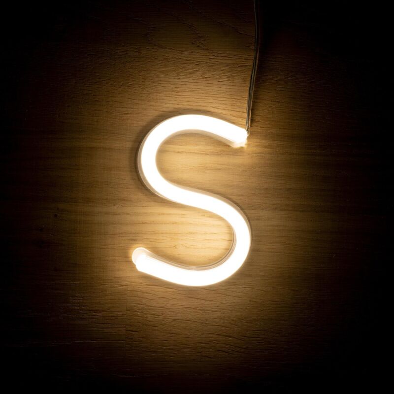 foto del prodotto lettere led neon s