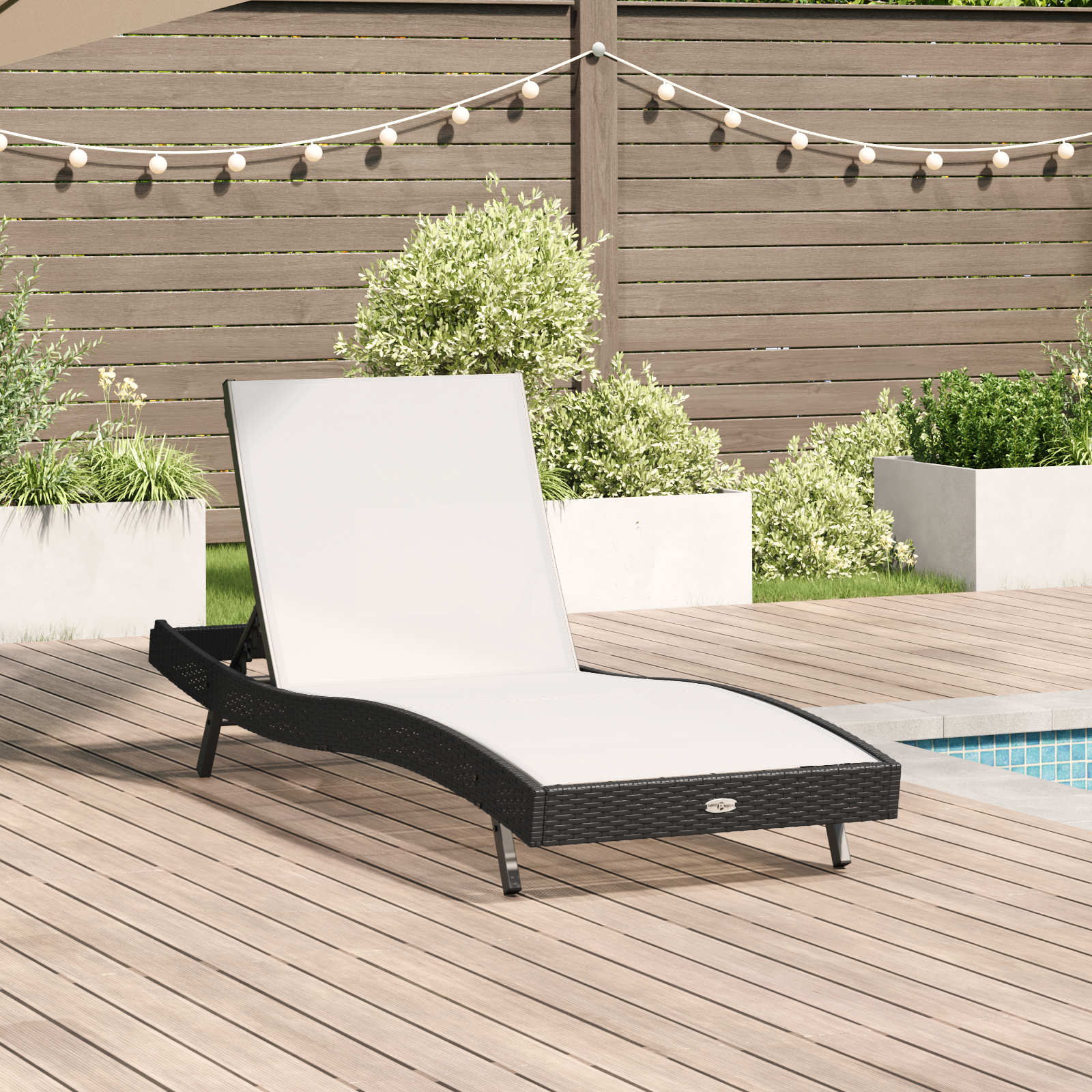 foto del prodotto lettino prendisole nero rattan e textilene