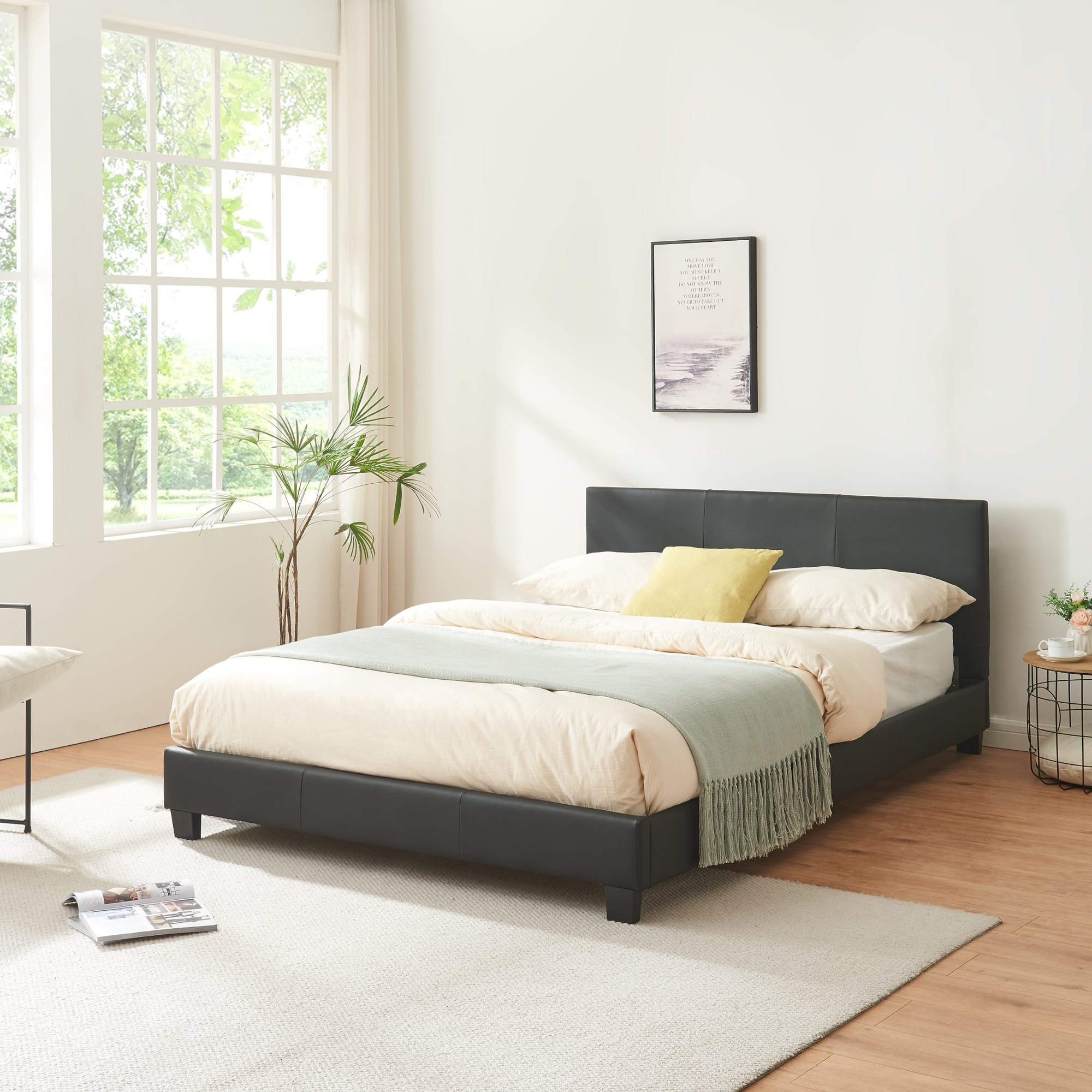 foto del prodotto letto francese a testiera alta 140x200 cm rivestimento in similpelle nero corium