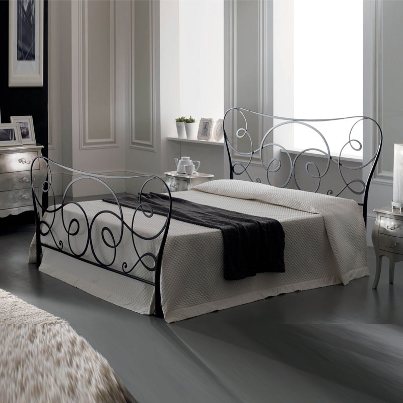 foto del prodotto letto in ferro matrimoniale con pediera nero arcadia 176x210x h130cm