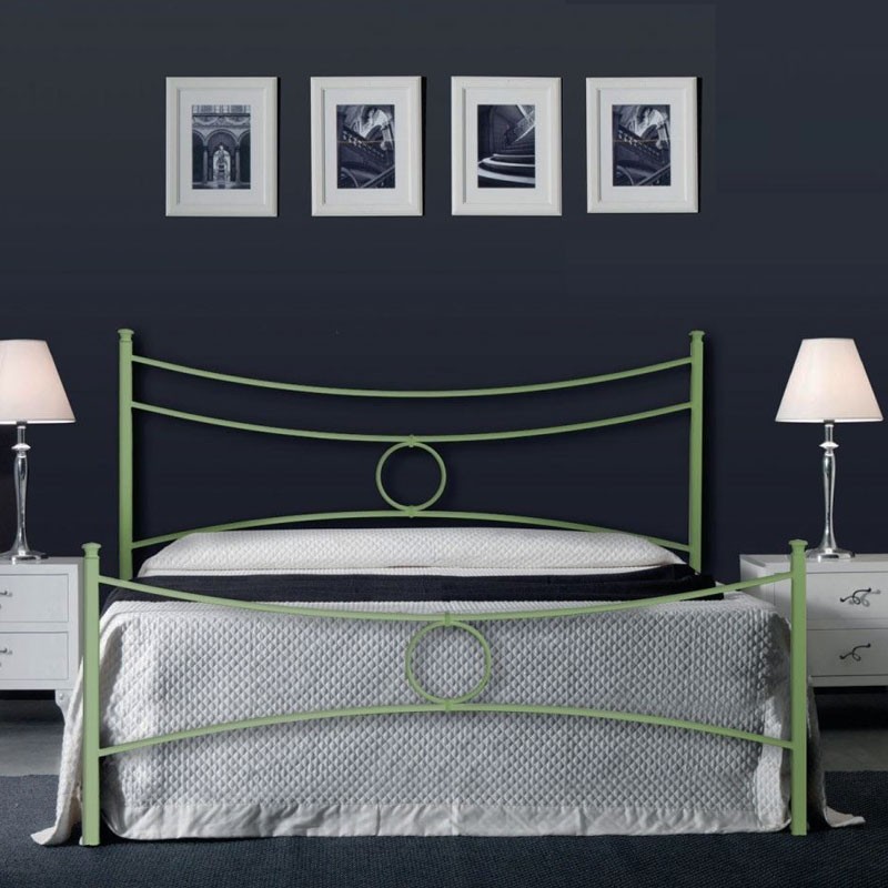 foto del prodotto letto in ferro matrimoniale con pediera verde conca 166x208x h117 cm