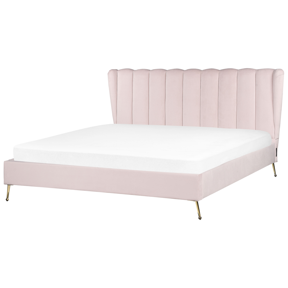 foto del prodotto letto in velluto rosa chiaro rivestito con gambe in metallo dorato ue dimensioni doppie 180 x 200 cm con testata con porta usb camera da letto moderna e glam.