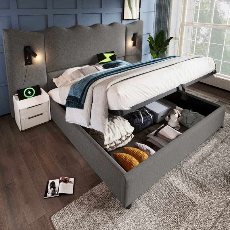 foto del prodotto letto matrimoniale imbottito 160 200 con lampada da lettura e funzione di ricarica usb type c, struttura letto contenitore con rete a doghe in legno