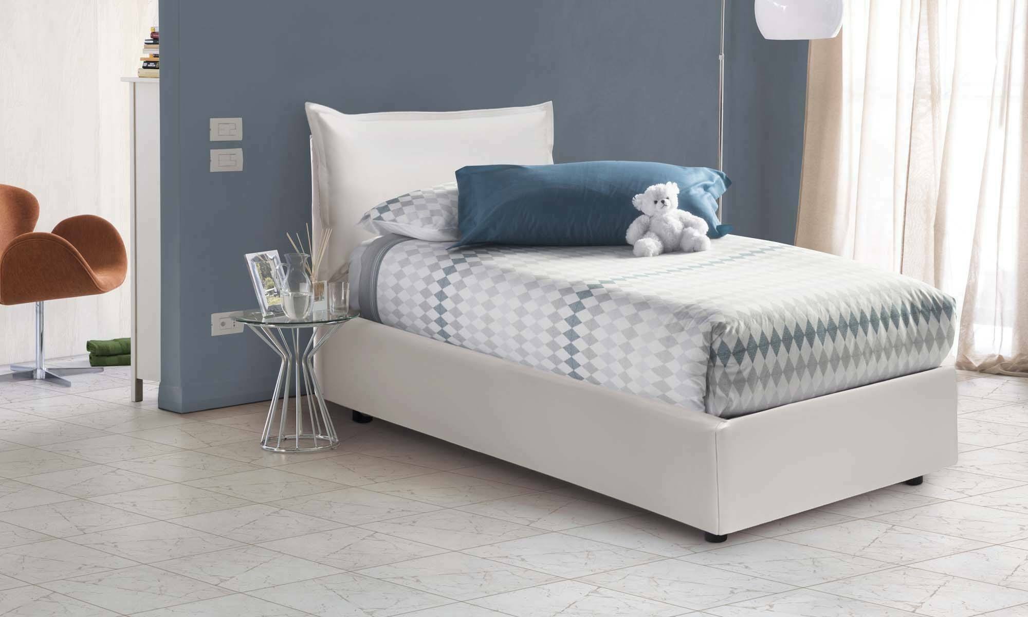 foto del prodotto letto singolo alzavola, letto contenitore con rivestimento in ecopelle, made in italy, apertura laterale, con materasso cm 80x190 incluso, bianco