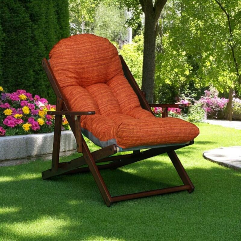 foto del prodotto liberoshopping poltrona in legno pieghevole 3 posizioni telaio noce cuscino arancio
