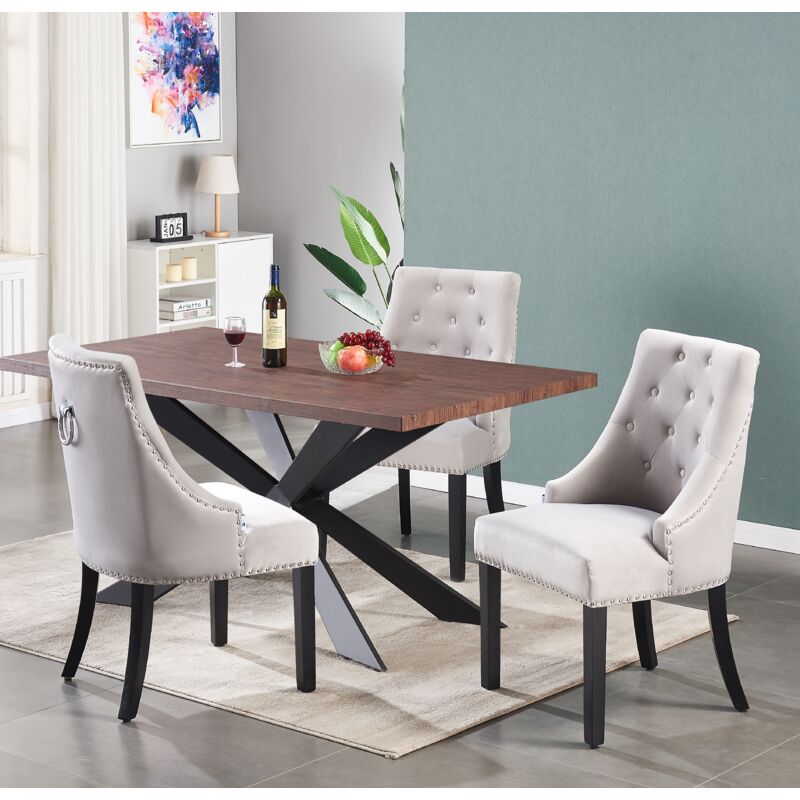 foto del prodotto life interiors - set da pranzo duke lux windsor - un tavolo da pranzo in legno di noce e un set di 4 sedie da pranzo in velluto grigio chiaro - sala