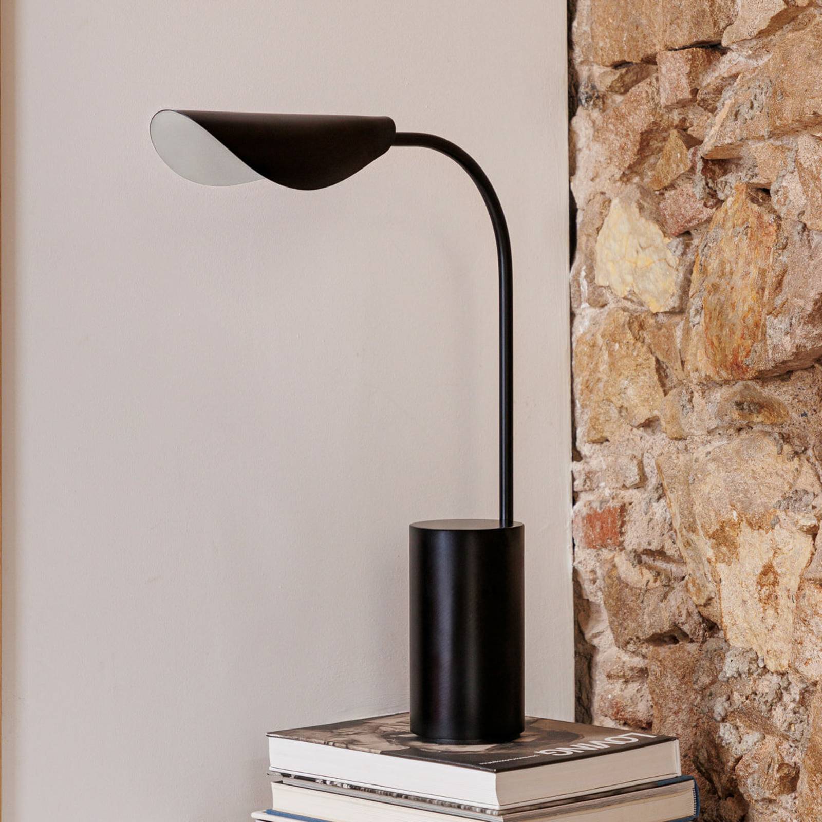 foto del prodotto liggera, lampada da tavolo, faro barcelona