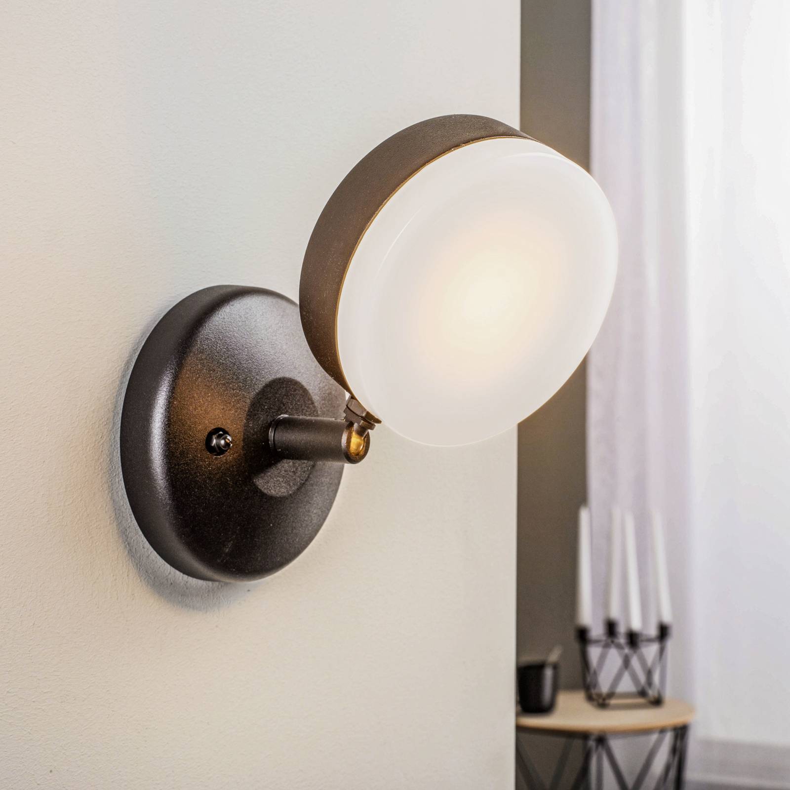 foto del prodotto lindby amya applique esterni di alluminio, rotonda