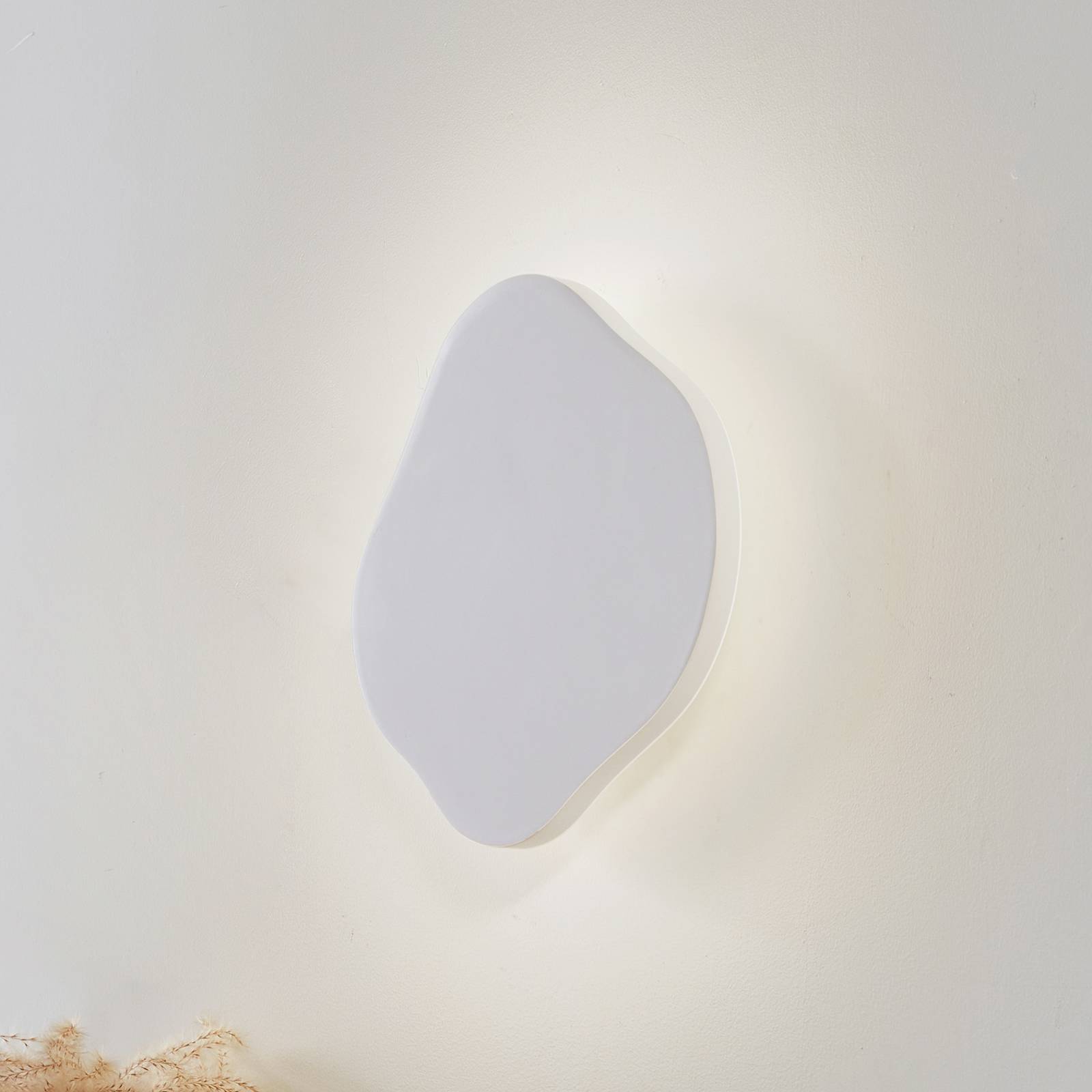 foto del prodotto lindby applique a led nielson, bianco, gesso, 30 x 30 cm