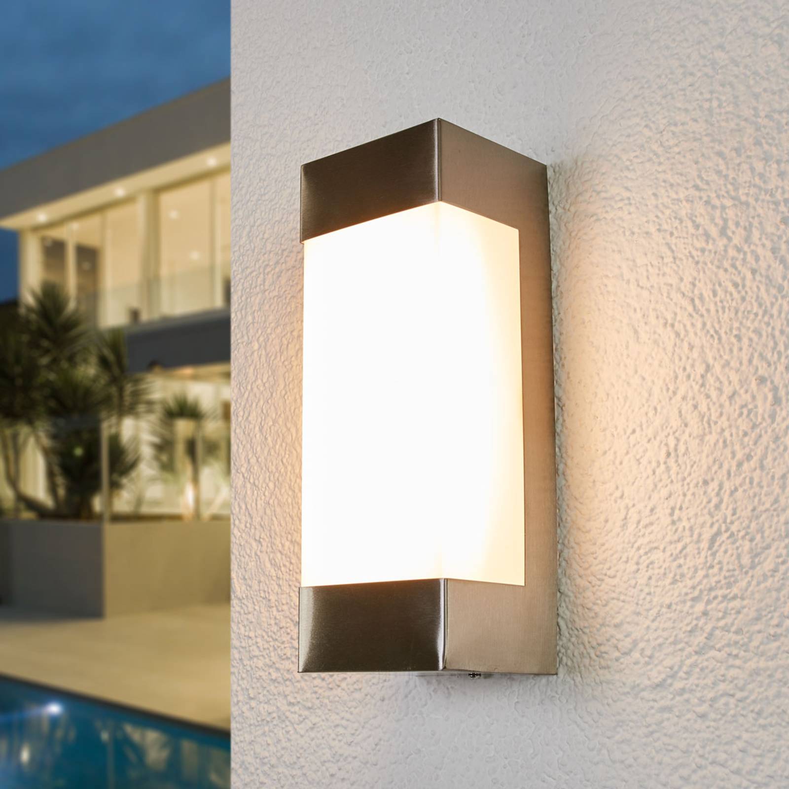 foto del prodotto lindby applique a led severina, acciaio inox