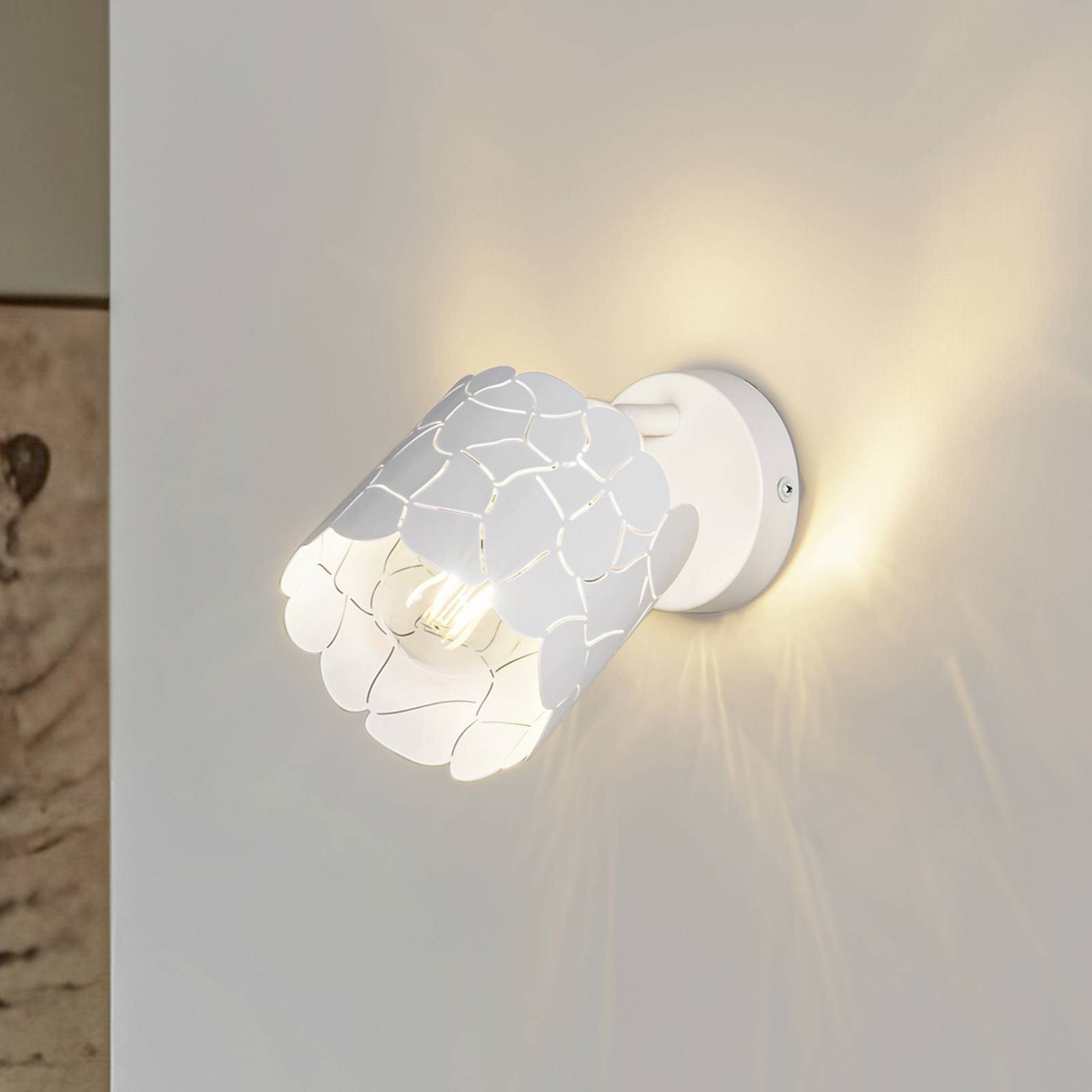 foto del prodotto lindby applique aralena, bianco, 1 luce, metallo, 12 cm