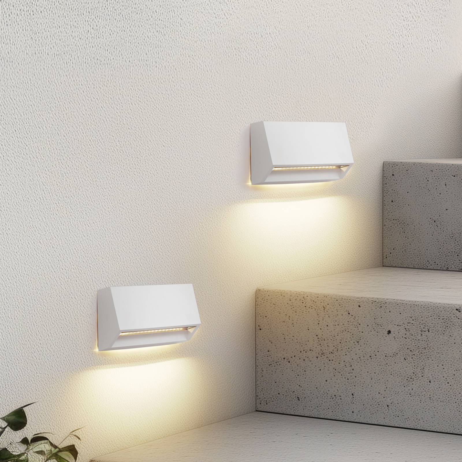 foto del prodotto lindby, applique da esterni led appeso, lunghezza 16 cm, set da 2