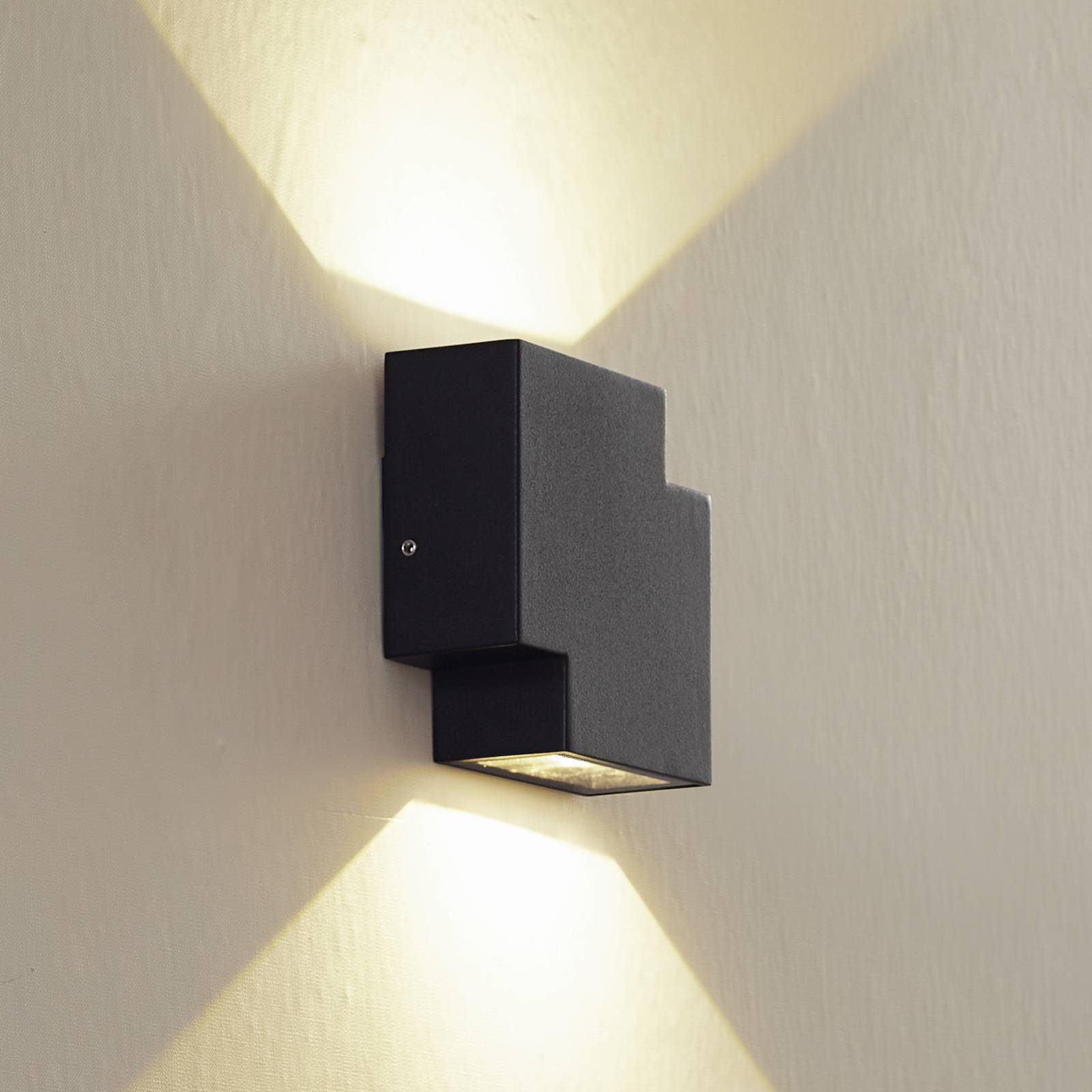 foto del prodotto lindby applique da esterni led fendir, nero, alluminio, 10,5 cm