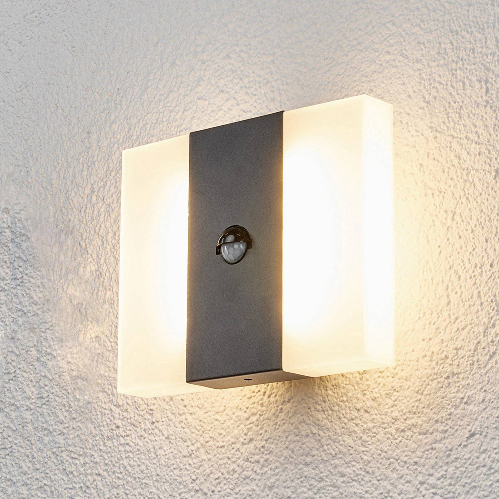 foto del prodotto lindby applique da esterno a led kumi