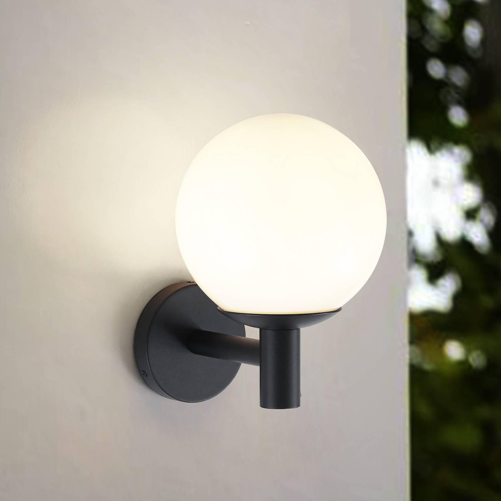 foto del prodotto lindby applique da esterno dangan, bianco, vetro, 20 cm, ip44