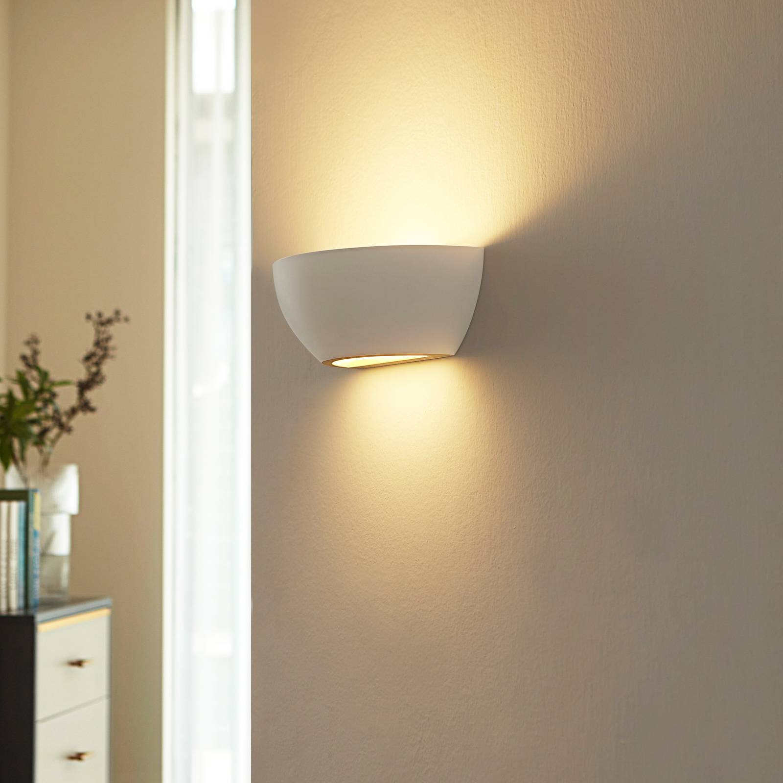 foto del prodotto lindby applique jimmy, bianco, gesso, semicircolare, 24 cm, e14