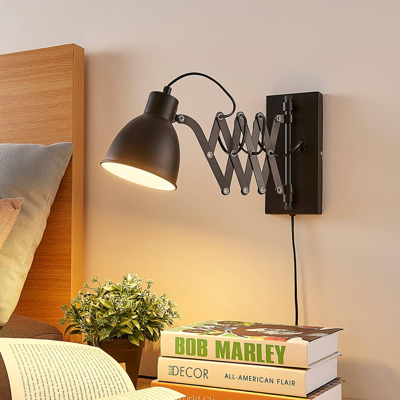 foto del prodotto lindby applique merle, nero, 60 cm, lampada da lettura, estensibile