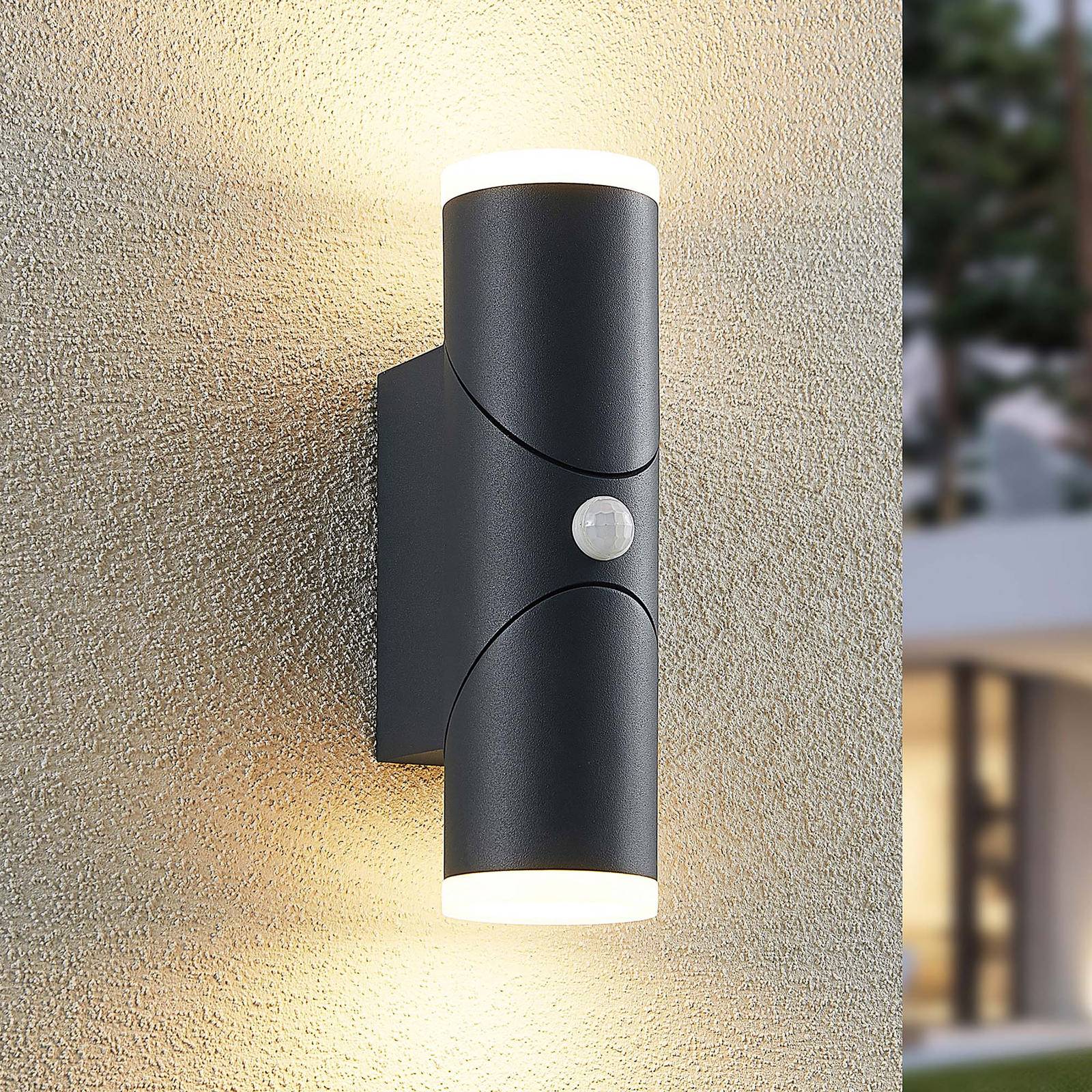 foto del prodotto lindby aspyn applique led esterni, 2 luci, sensore