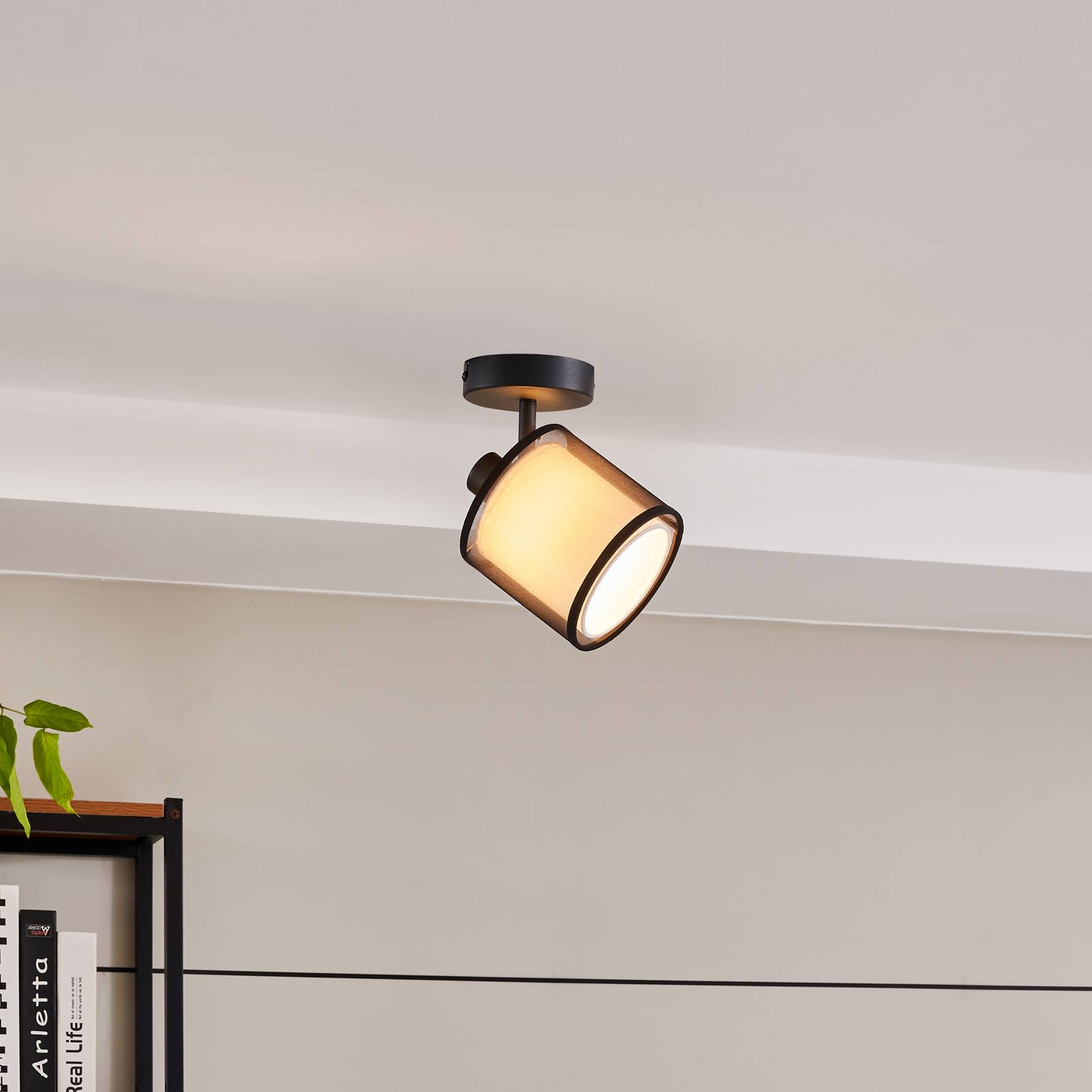 foto del prodotto lindby chizoma faretto da soffitto a 1 luce con paralume in tessuto