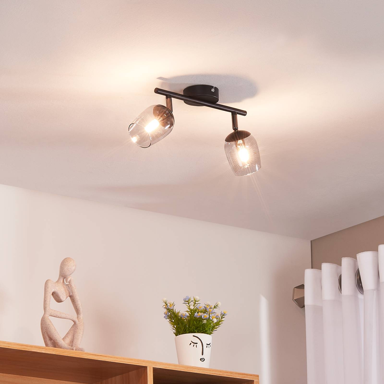 foto del prodotto lindby faretto katjana, a 2 luci, lunghezza 27,5 cm, vetro fum