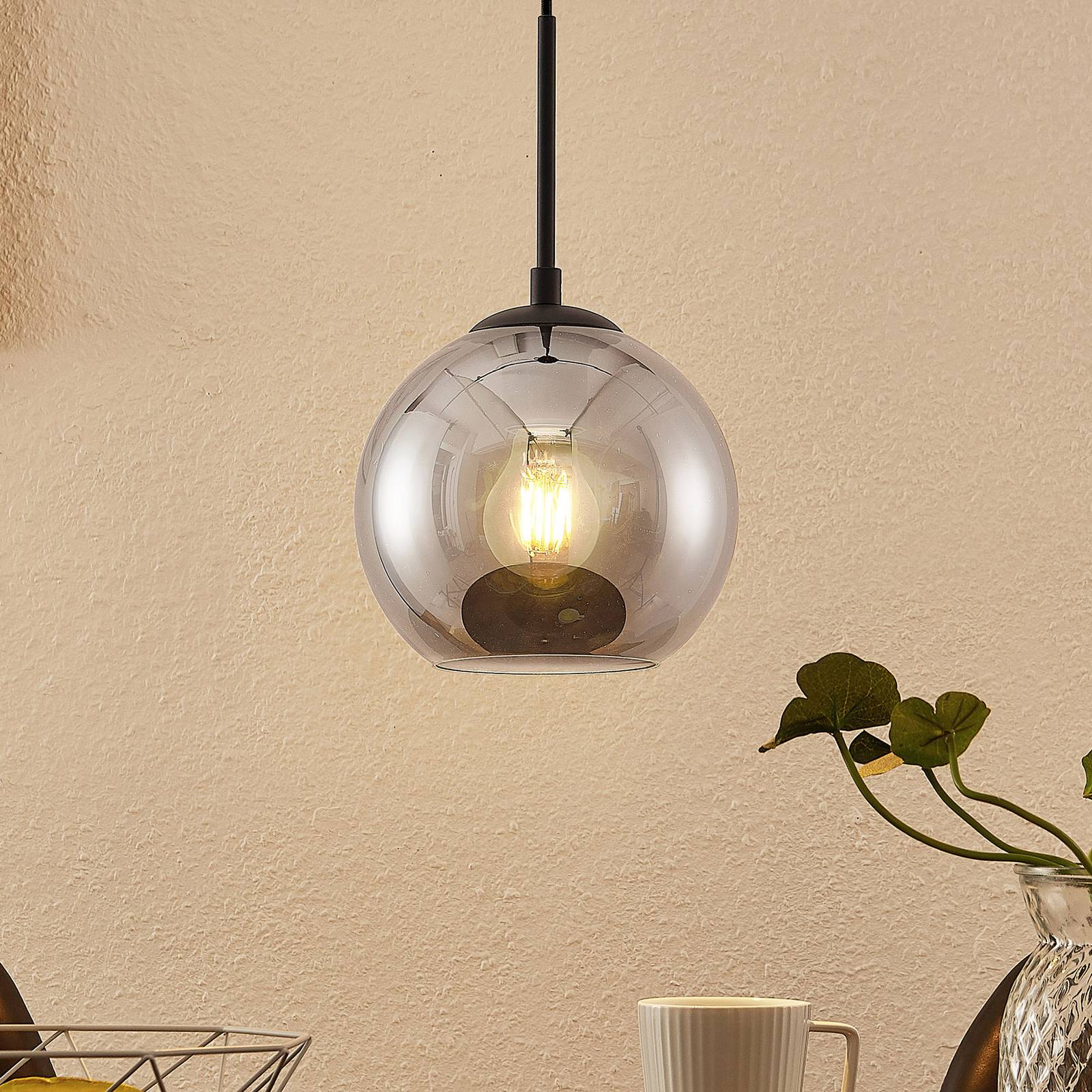 foto del prodotto lindby jurian lampada a sospensione a 1 luce, nero fumo