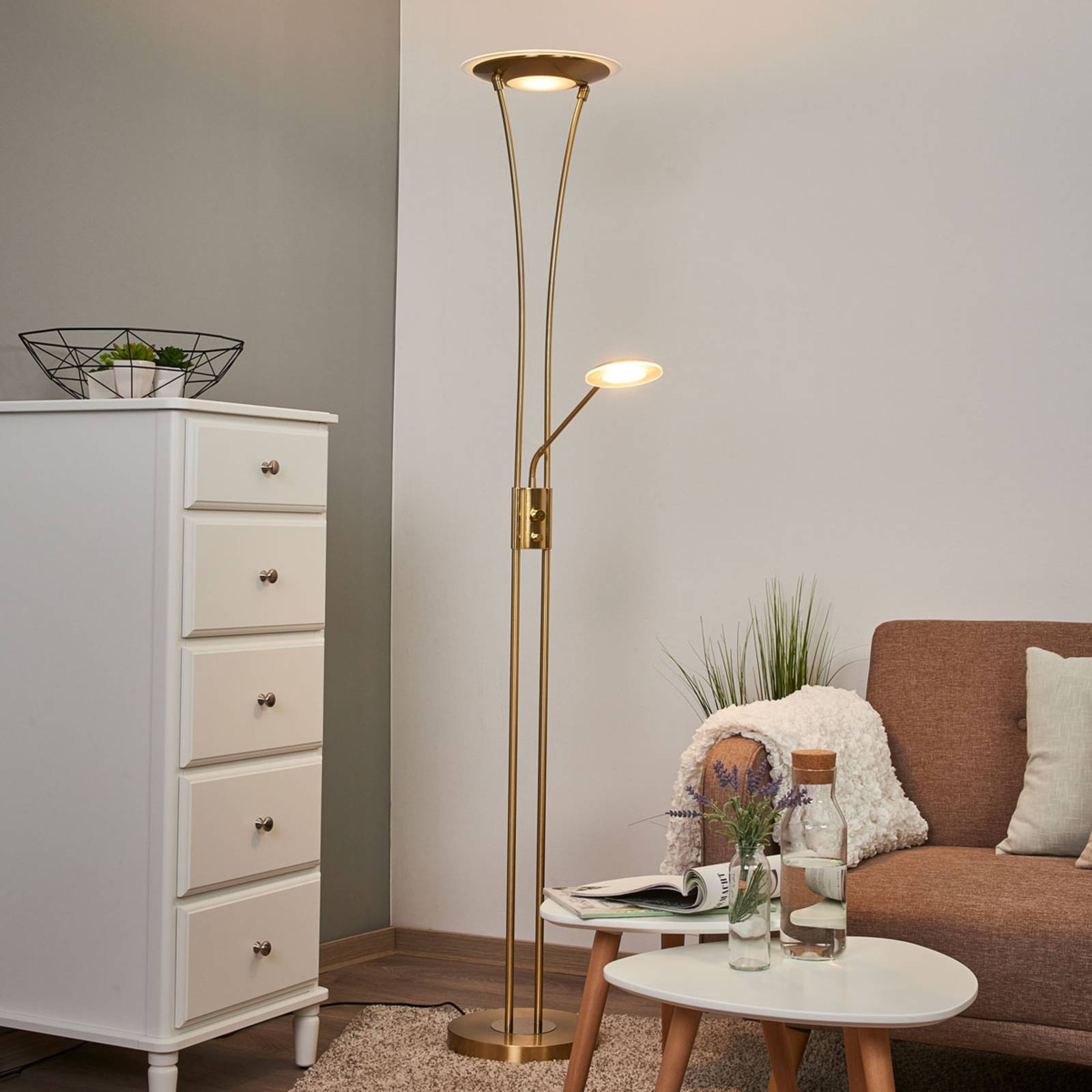 foto del prodotto lindby lampada a led da pavimento eda, altezza 180 cm, ottone, dimmerabile
