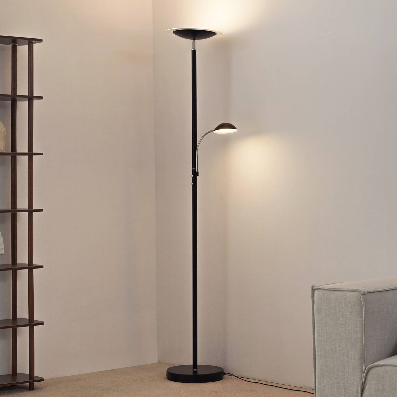 foto del prodotto lindby lampada a led da pavimento malea, 180 cm, nero, braccio di lettura