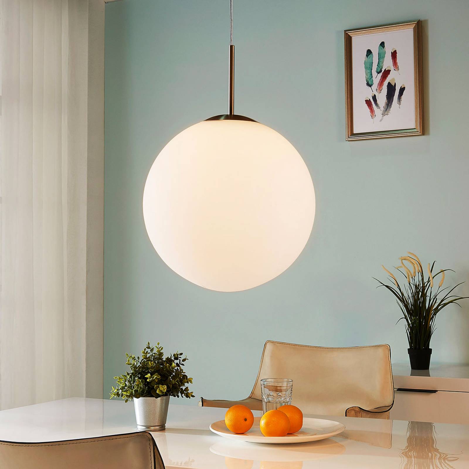 foto del prodotto lindby lampada a sospensione marike, 35 cm, bianco, vetro, globo, e27