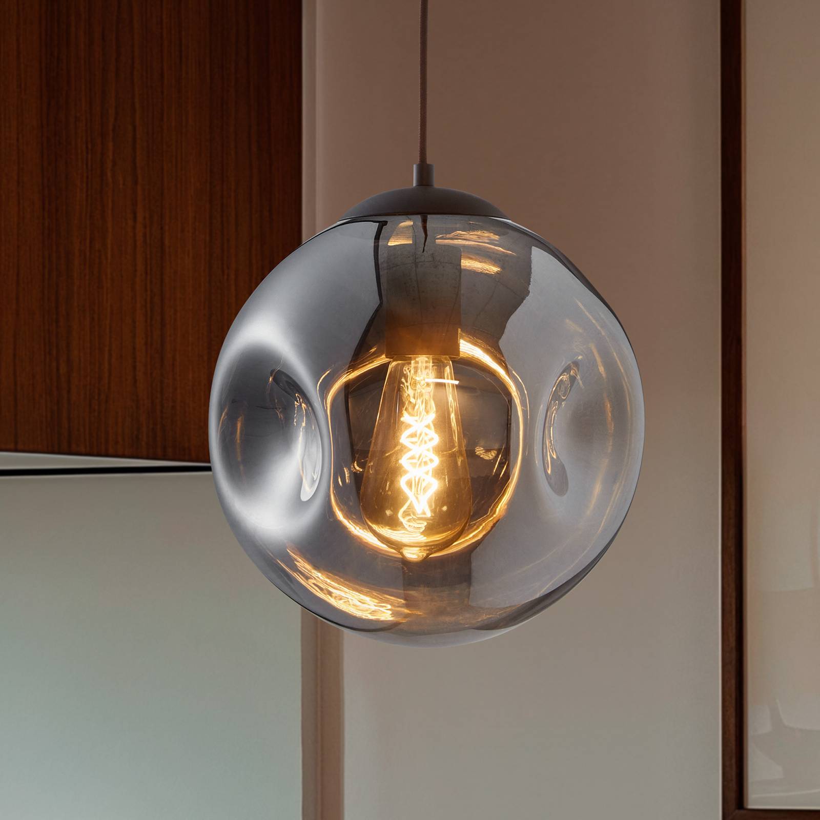 foto del prodotto lindby lampada a sospensione valentina, e27, 25 cm, grigio fumo, vetro