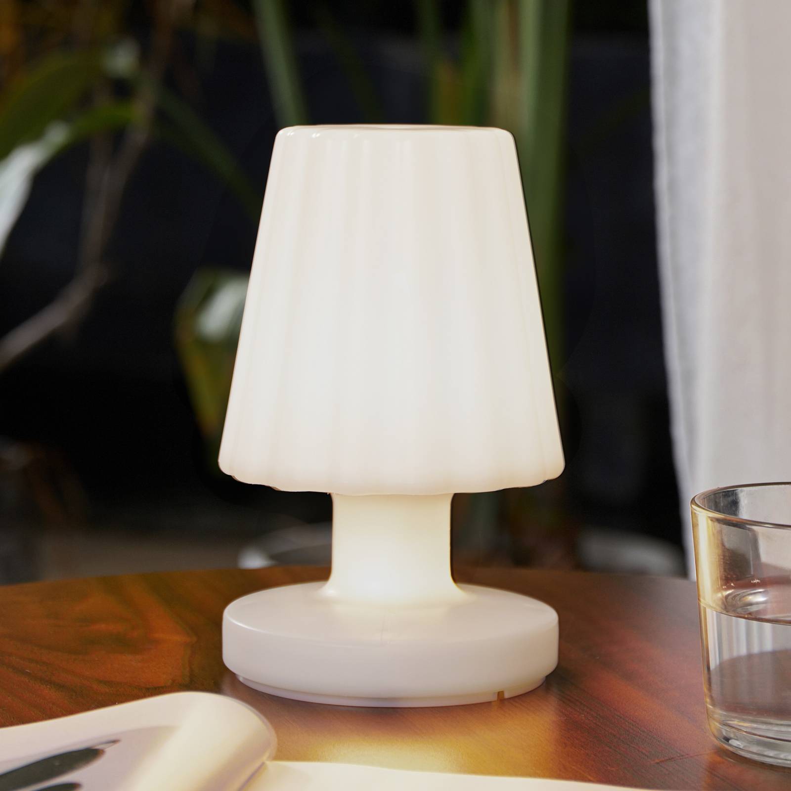 foto del prodotto lindby lampada da tavolo led jovem, bianco, plastica, rgb