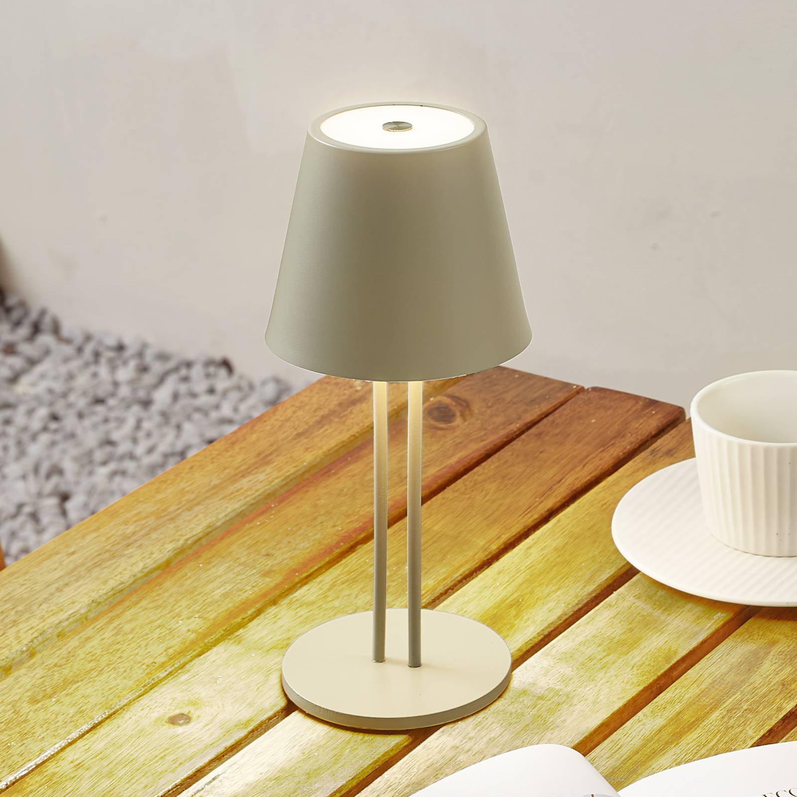foto del prodotto lindby lampada da tavolo ricaricabile a led janea twin, verde, metallo