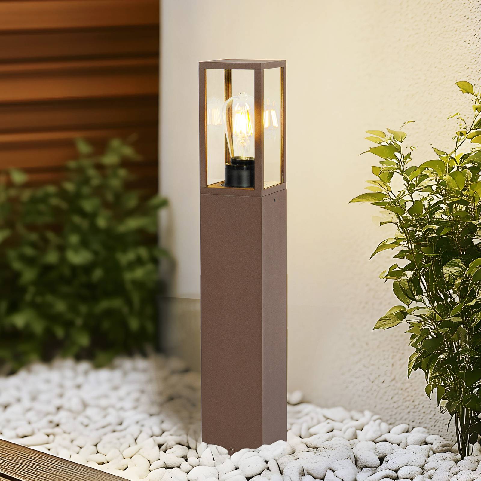foto del prodotto lindby lampioncino robigus, color ruggine, alluminio