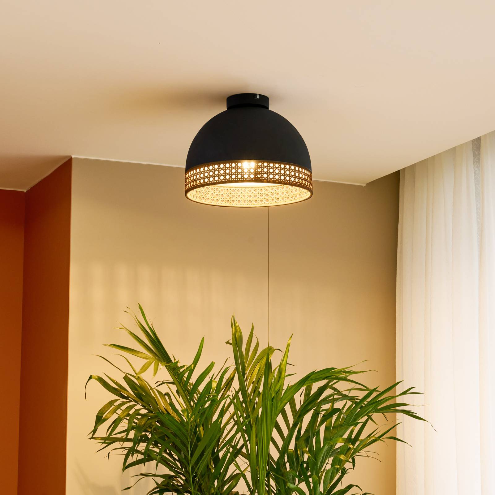 foto del prodotto lindby lonnaris plafoniera con rattan, fissa