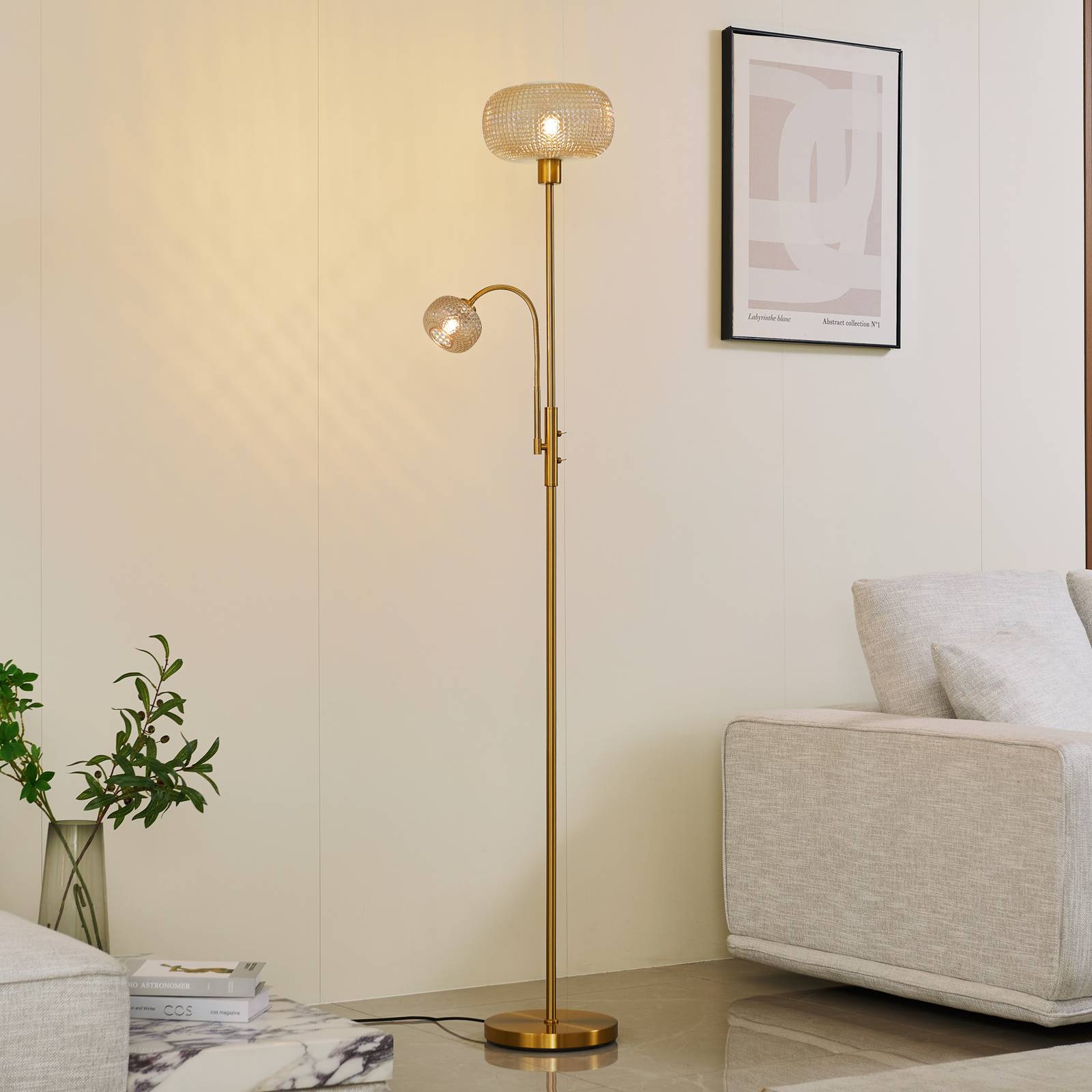 foto del prodotto lindby piantana aliette, oro ambra, vetro, lampada da lettura