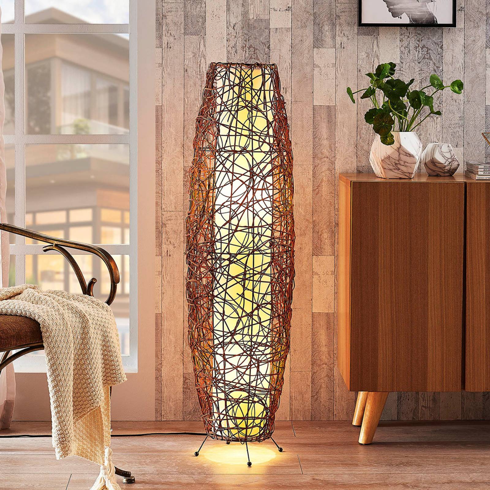 foto del prodotto lindby piantana nias, altezza 111 cm, rattan, tessuto