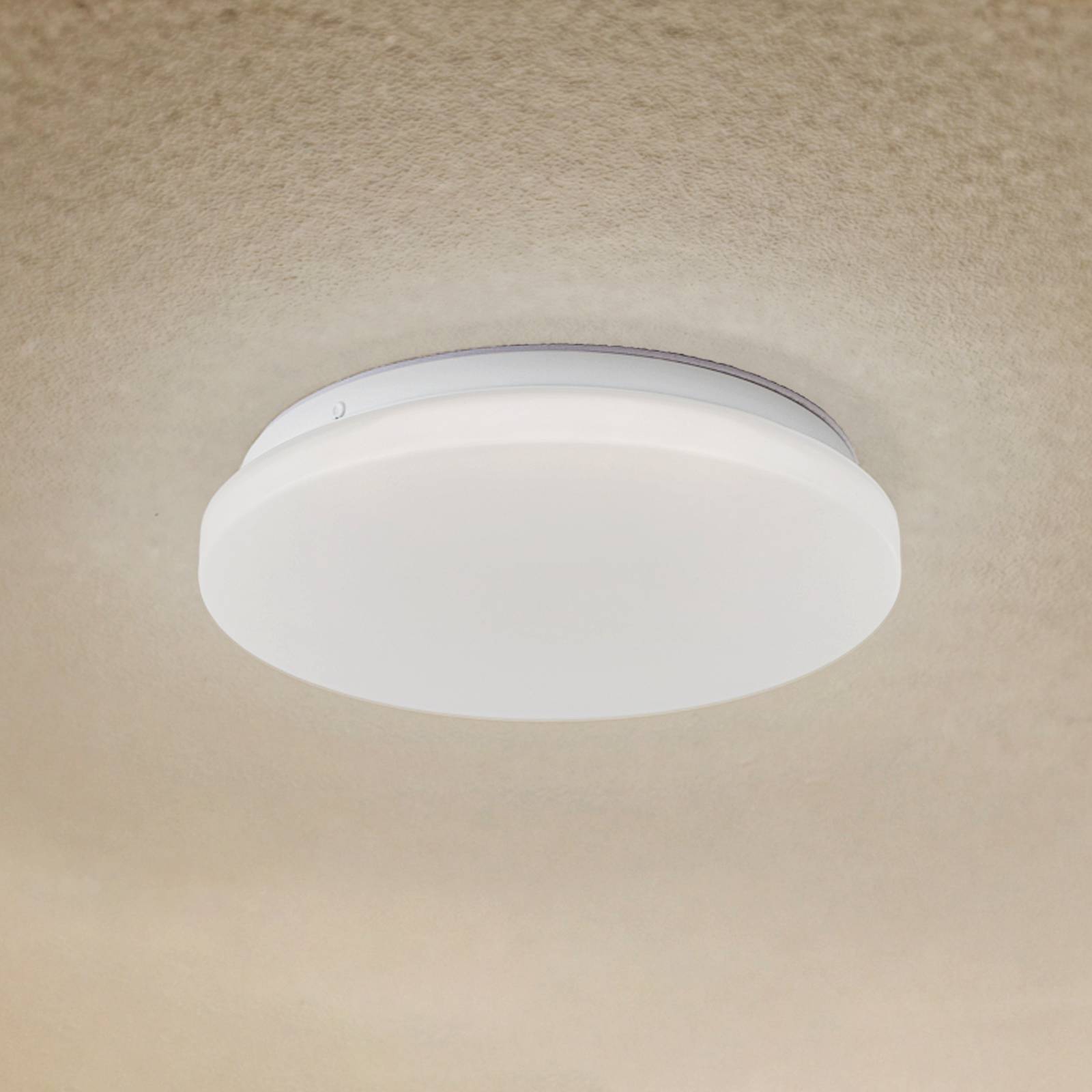 foto del prodotto lindby plafoniera da esterno a led kirkola, 3000 k, 26 cm, bianco