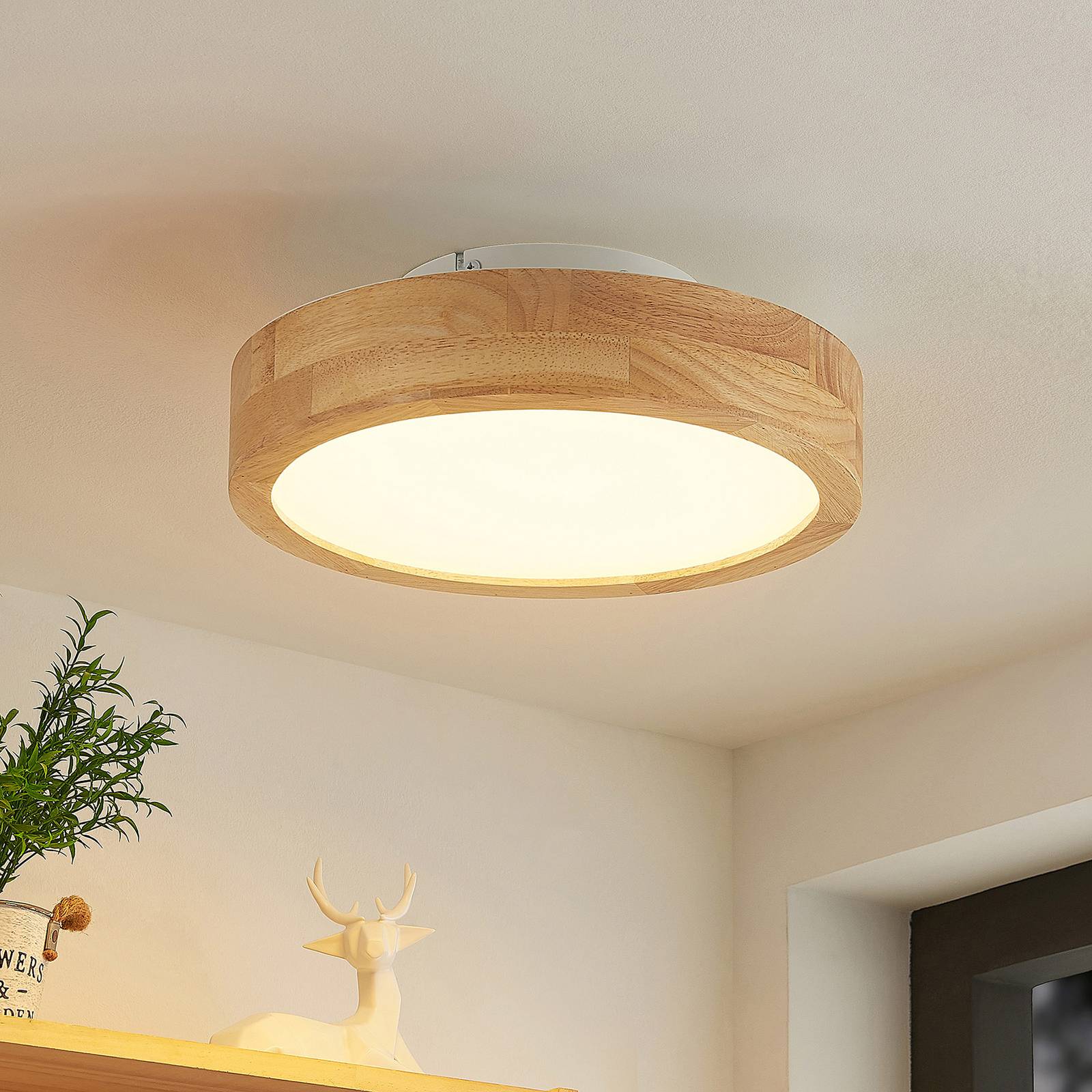 foto del prodotto lindby plafoniera led lanira, 30 cm, legno, telecomando, cct