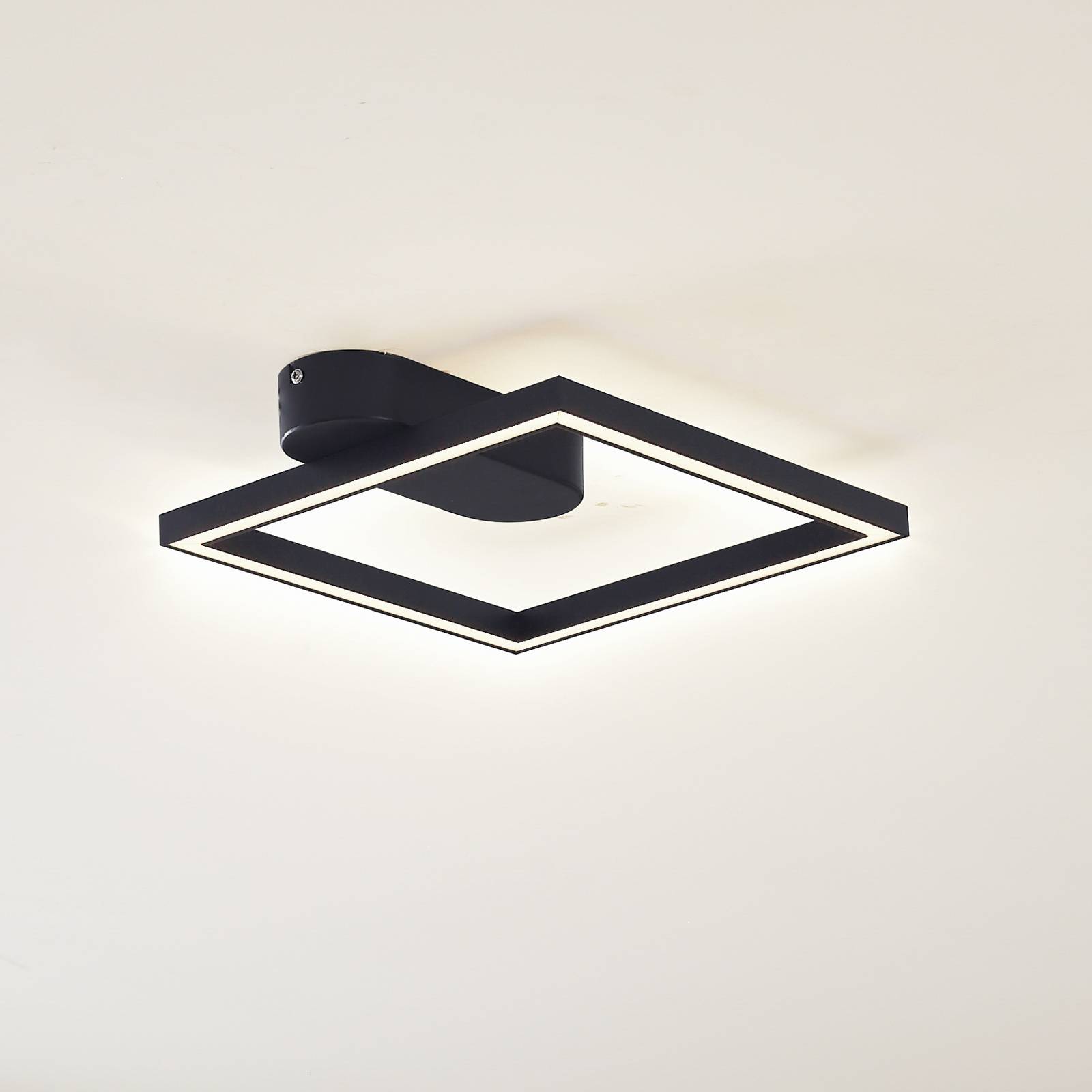 foto del prodotto lindby plafoniera led yulla, nero