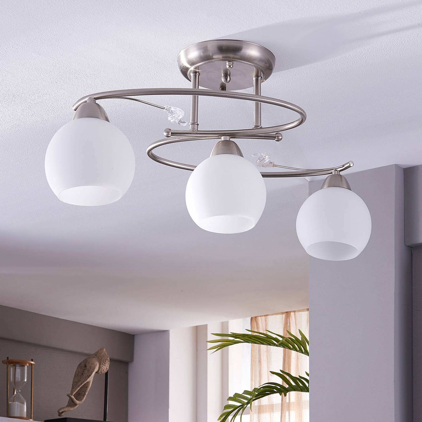 foto del prodotto lindby plafoniera svean, a 3 luci, nichel bianco, vetro, lunghezza 60 cm